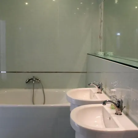 Beautiful Apartment With Panoramic River View *
